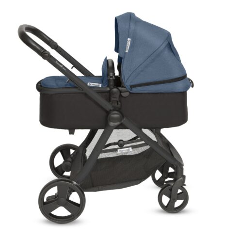 Coche de bebé azul