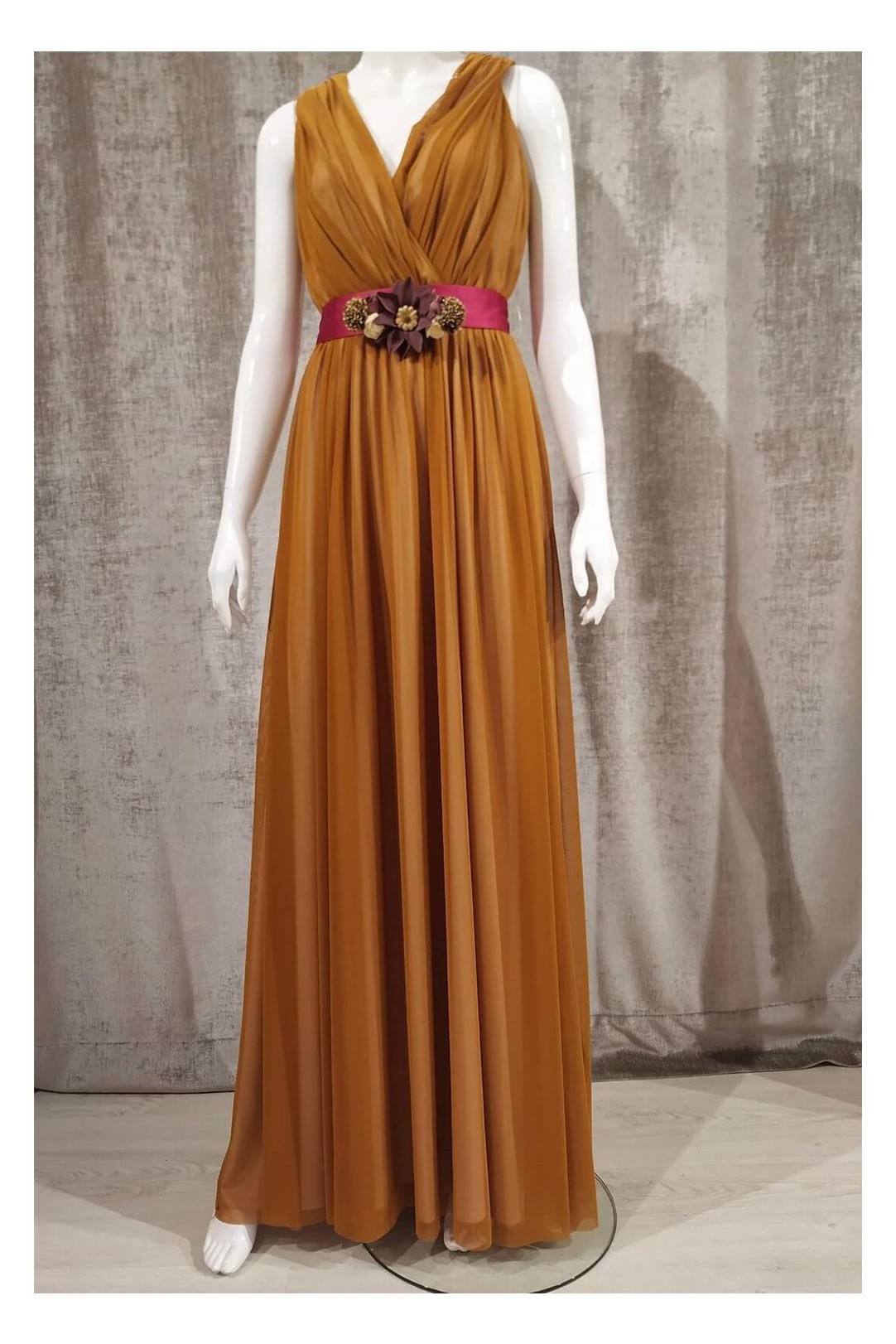 Vestido largo ocre