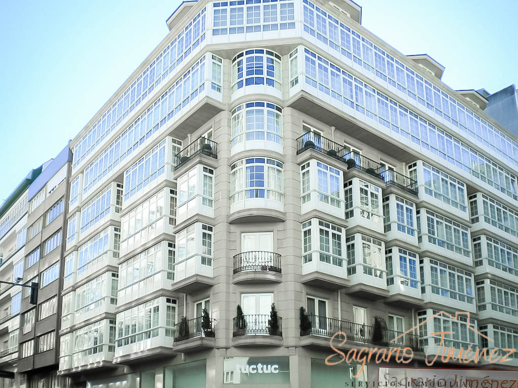 Alquilo ático en calle Juan Flórez